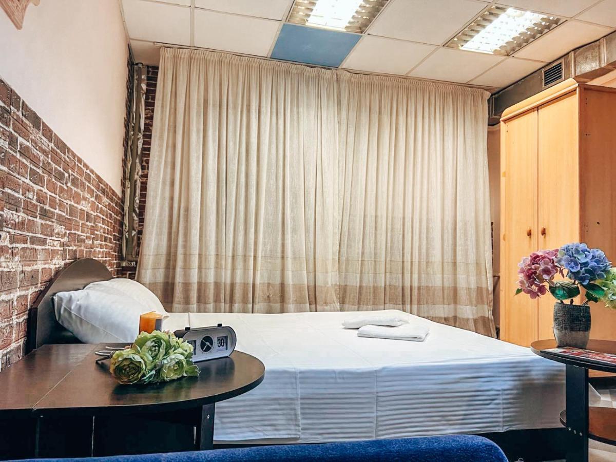 Guest House On Saksahanskoho Street Kyiv Exterior photo